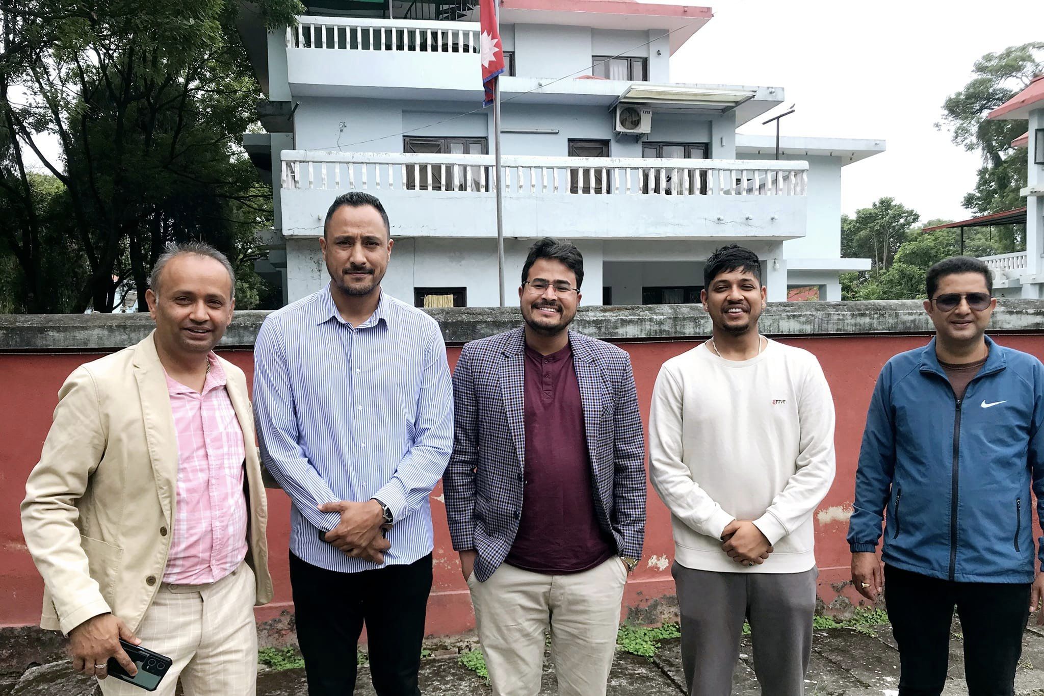 सन्दीपको भिसा अस्विकृतपछि ज्ञानेन्द्र शाही र पारस खड्का वकिल&hellip;