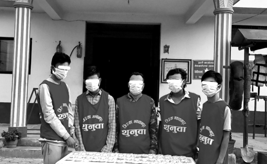 हेटौंडामा नक्कली नोट सहित पाँचजना पक्राउ