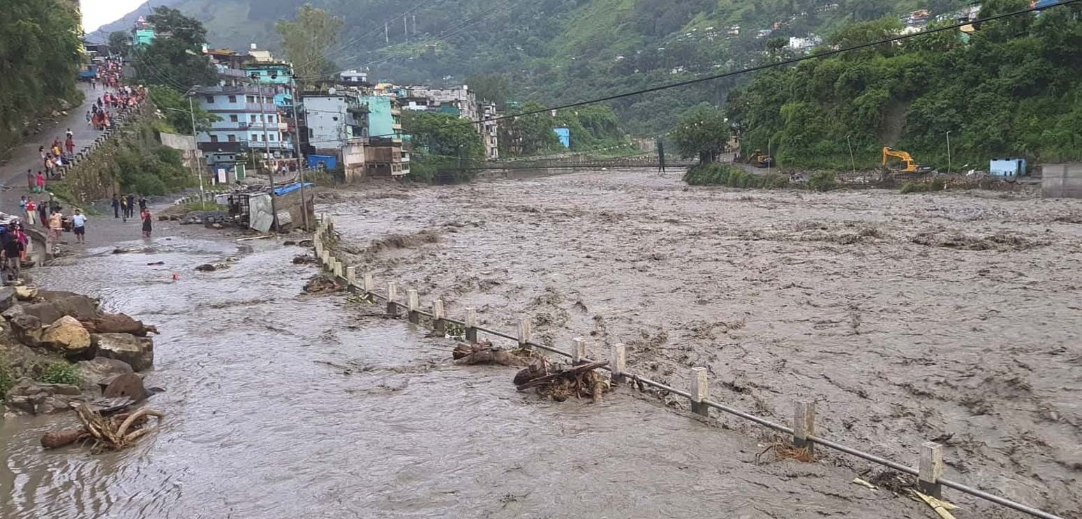 दशैँ मनाउन घर फर्किदै गरेका धामी महाकालीमा बेपत्ता