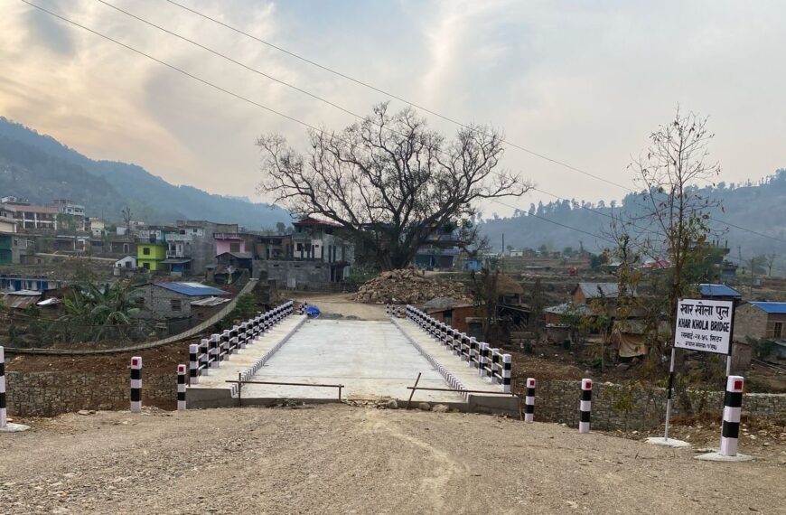 ठेक्का सकिने सात महिना अगाडि नै बन्यो पुल