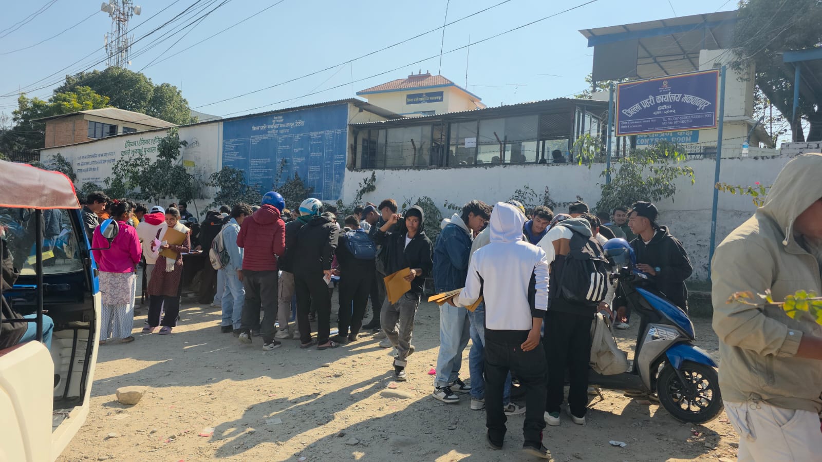 मनहरीमा ट्रक र मोटरसाइकल ठोक्किँदा एक जनाको मृत्यु