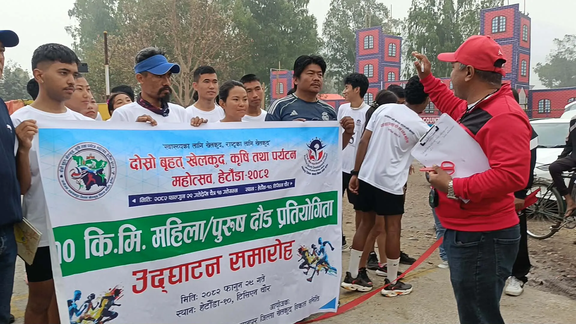 खुला दौड : पुरुषमा सुवास हेमजन र महिलामा साधना लोप्चन प्रथम