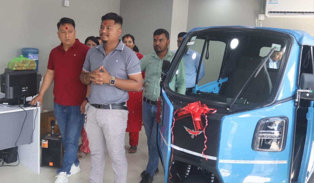 विद्युतीय सवारीतर्फ आकर्षण बढ्दै, हेटौंडामा Montra अटोको&hellip;