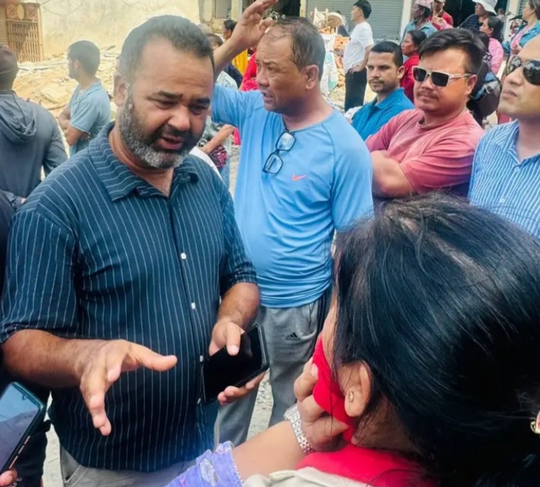 १८ नागरिकको खोजीमा थाहा नगर प्रमुखसहितको टोली&hellip;