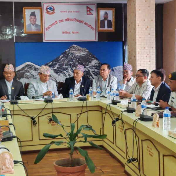 बाढी प्रभावितको उद्धारलाई पहिलो प्राथमिकता दिन मुख्यमन्त्री थापाको निर्देशन