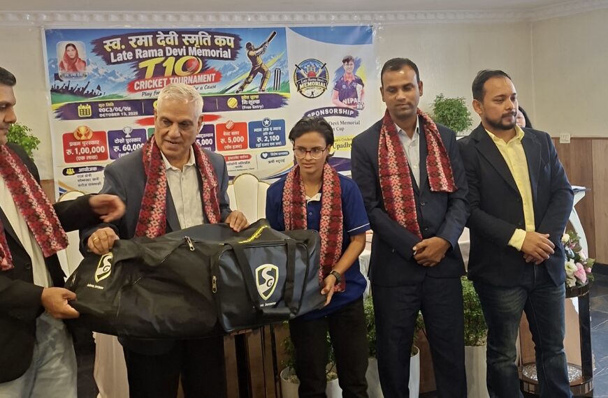 क्रिकेटर मनीषा उपाध्याय रु. ६० हजारको खेल सामग्रीसहित सम्मानित, अर्घाखाँचीमा&hellip;