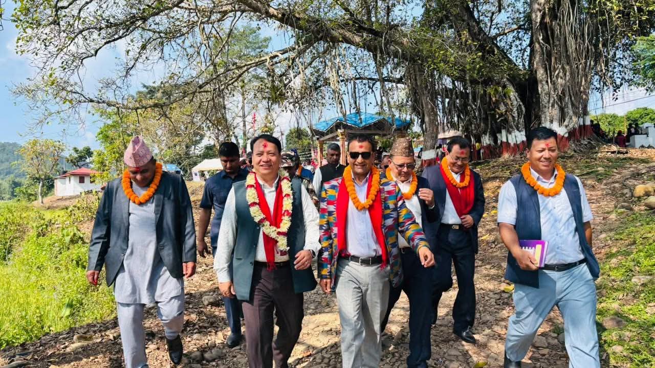 मुख्यमन्त्री मगरद्वारा सिन्धुलीका धार्मिक स्थल, स्वास्थ्य संस्था र कृषि कलेजको निरीक्षण